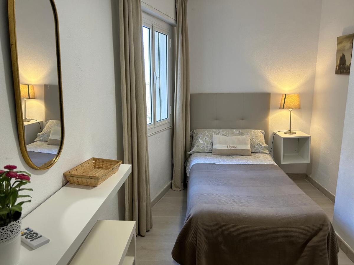 Malagueta Beach Premium Malaga Exterior photo