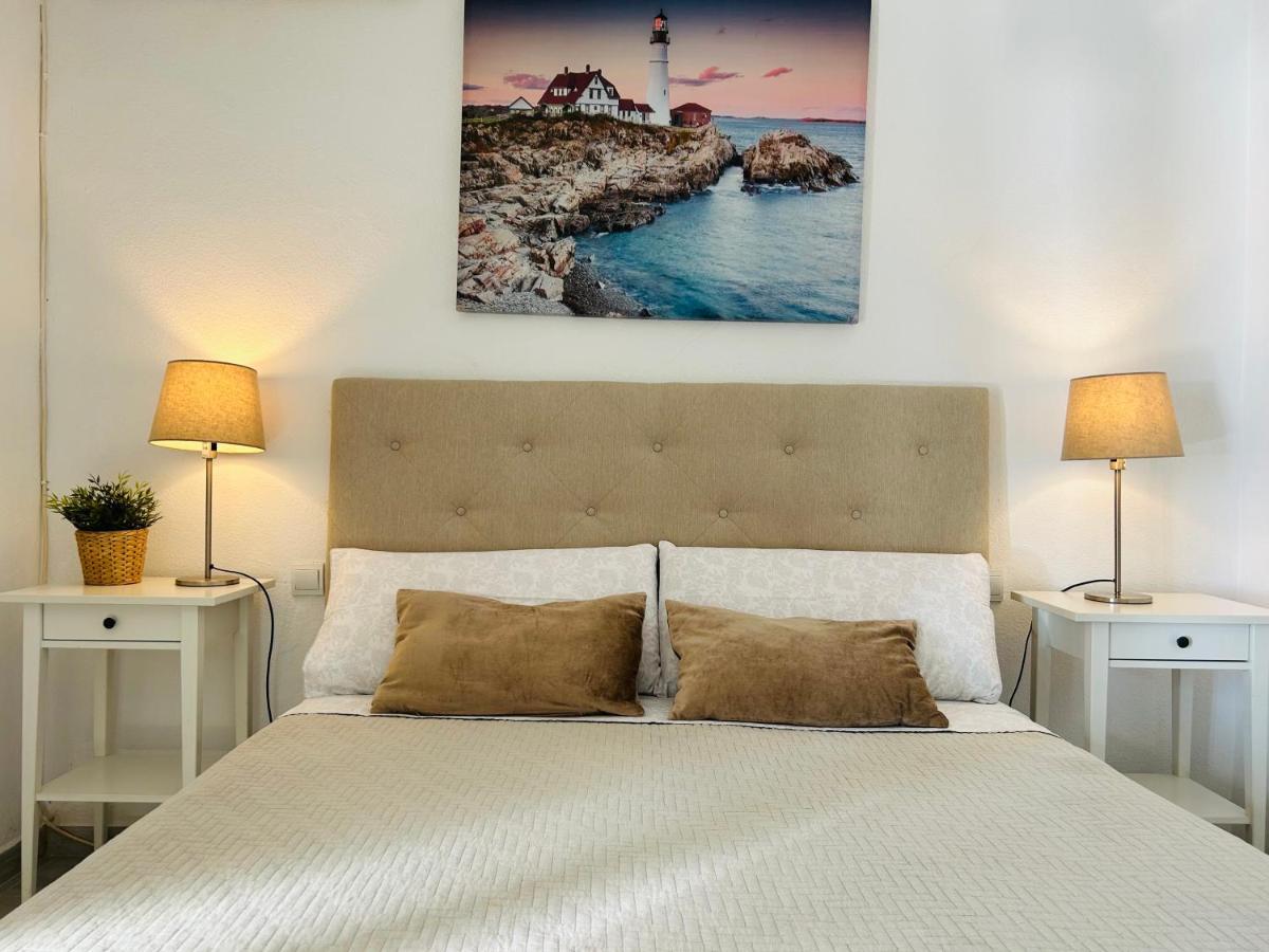 Malagueta Beach Premium Malaga Exterior photo